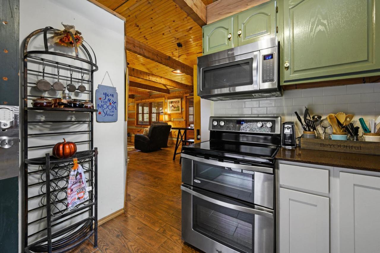 The Robins Nest With Hot Tub Villa Pigeon Forge Dış mekan fotoğraf